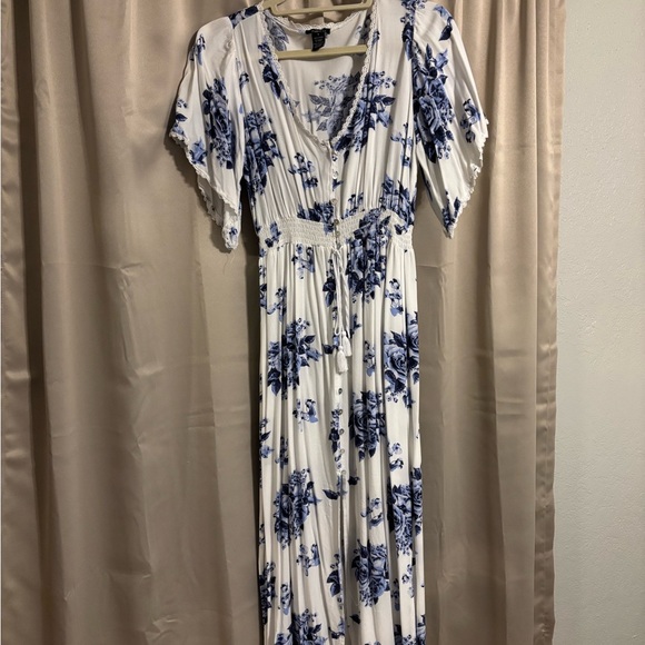 Rue21 White and Blue Floral Maxi Dress - Picture 1 of 1